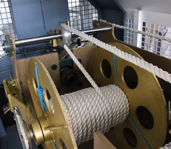 Cnrm 3 Strand Rope Twisting Machine Raffia Twisting Nylon Polyester PP PE Monofilament Danline Plastic Baler Twine Rope Making Machine